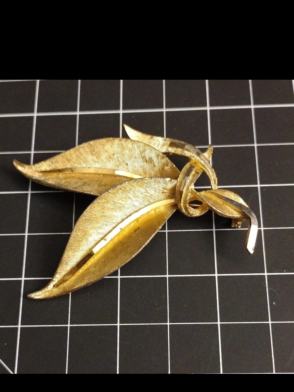 Vintage Signed BSK Gold Tone Leaf Brooch Mid Century Botanical Pin 1960s Rare